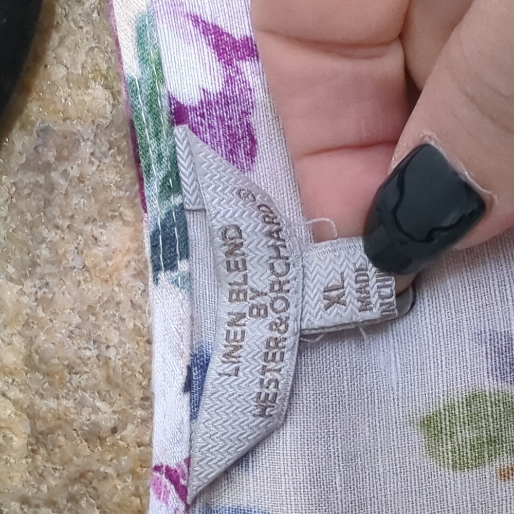 Hester & orchard linen blend floral top - Picture 3 of 12